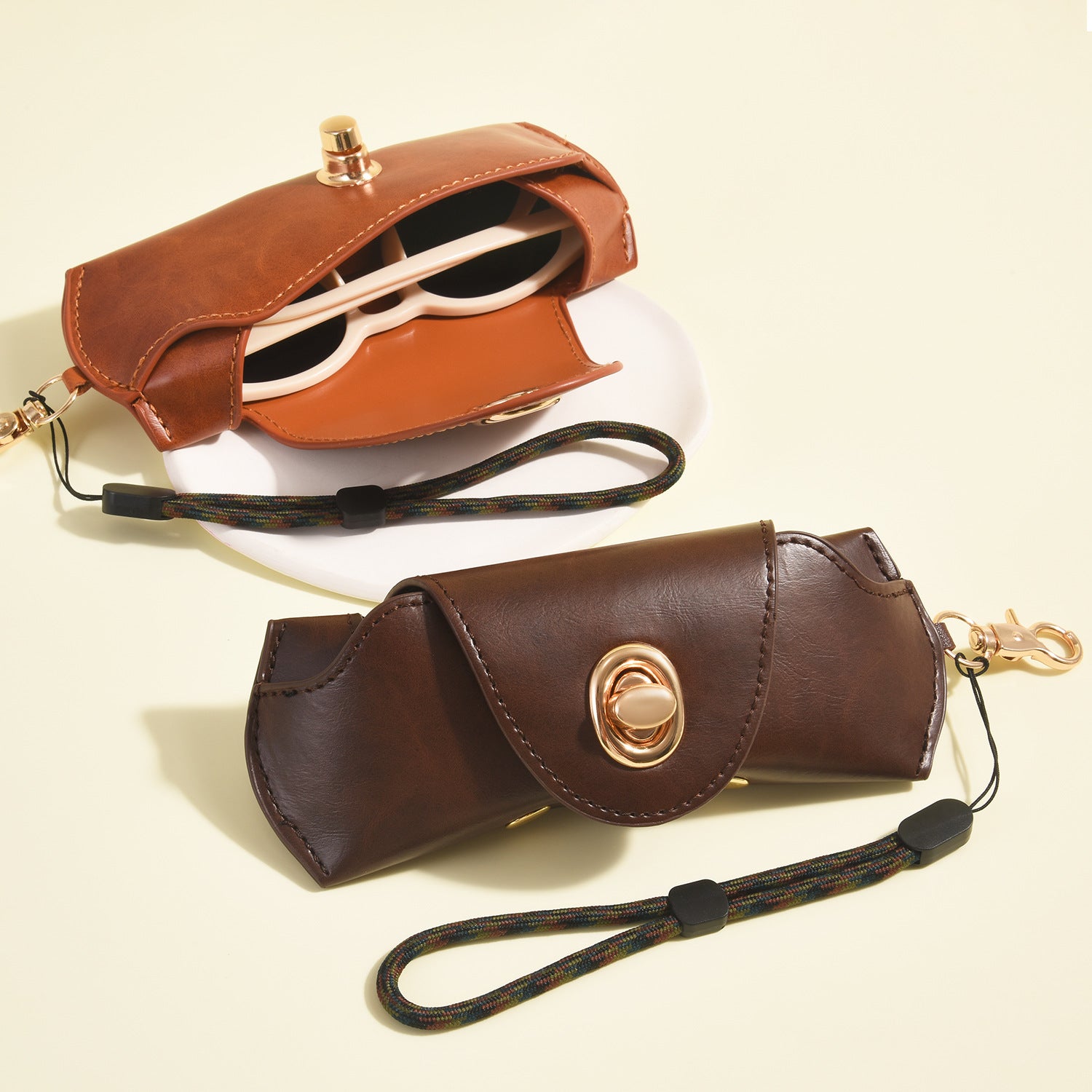 Hangable Retro Leather Glasses Bag - Portable Men’s Storage